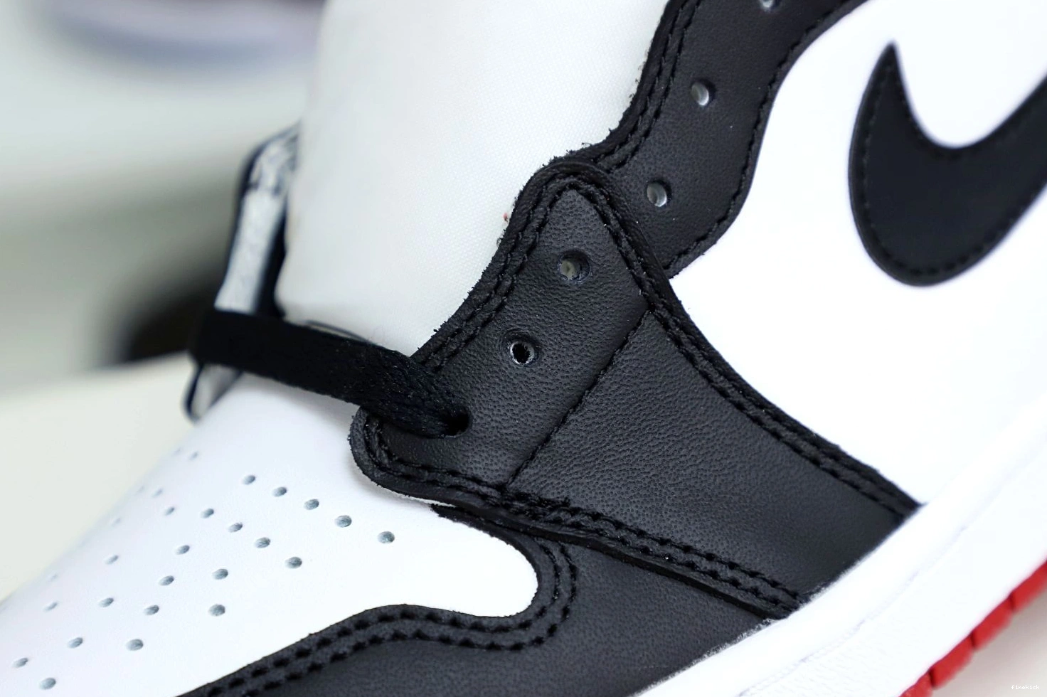 Jordan Toe Black (2016) Retro Air 1 0815